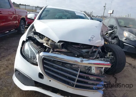 2019 Mercedes-Benz E 300 4Matic from USA, damaged, VIN WDDZF4KB8KA588745